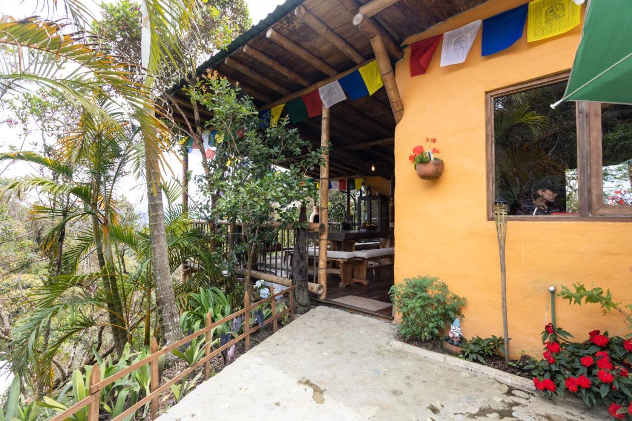 La Casa De Loto Retreat Guatape Bagian luar foto